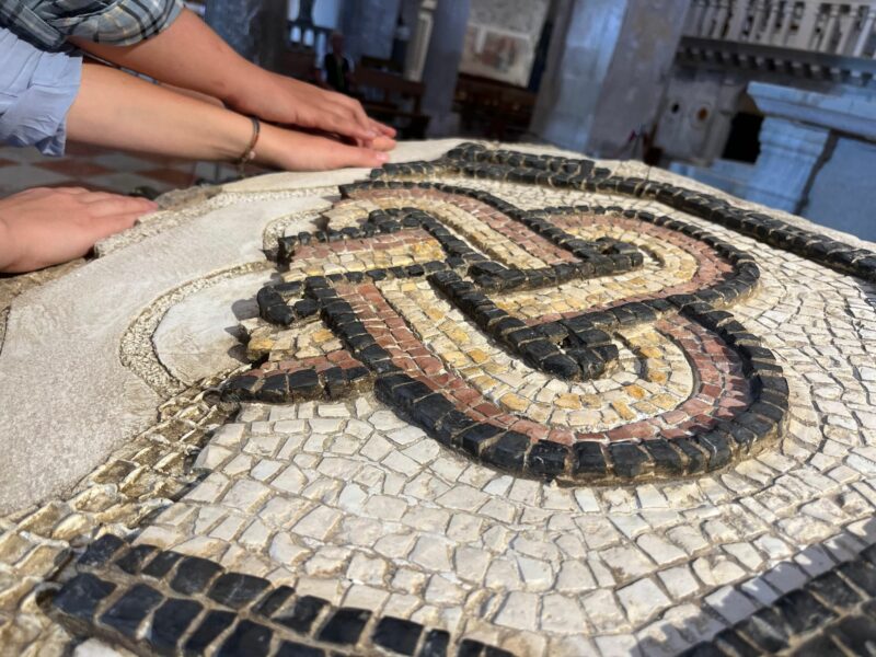 La Basilica di Aquileia per tutti. I Mosaici paleocristiani fruibili anche dai non vedenti