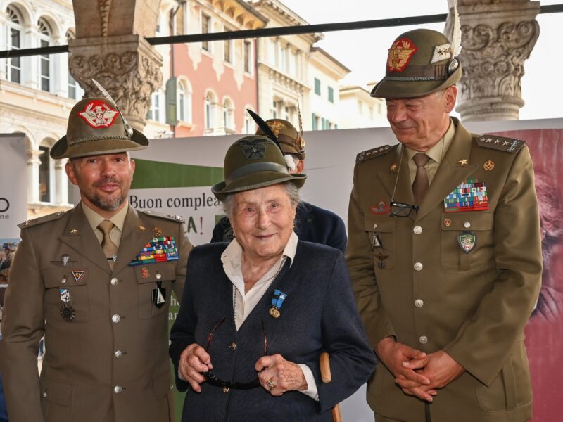 Udine festeggia Paola Del Din, Medaglia d’Oro al Valor Militare