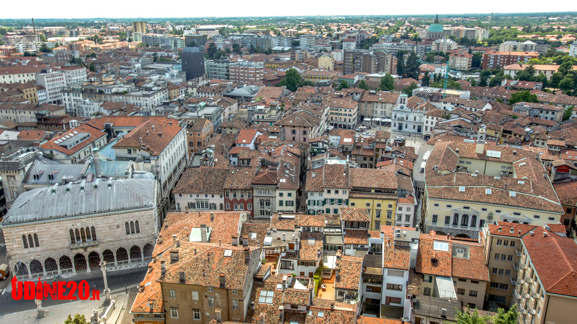 Udine: sanzioni ai vandali e a chi sporca. Musica nei locali all’esterno fino alle 23.30