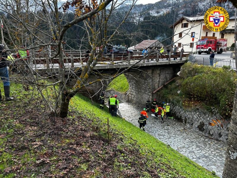 Soccorso un uomo che era caduto nel torrente a Sappada