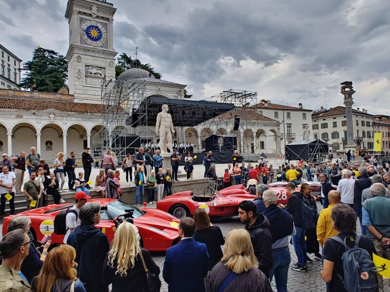 A Udine la Cavalcade Classiche con le Ferrari più belle