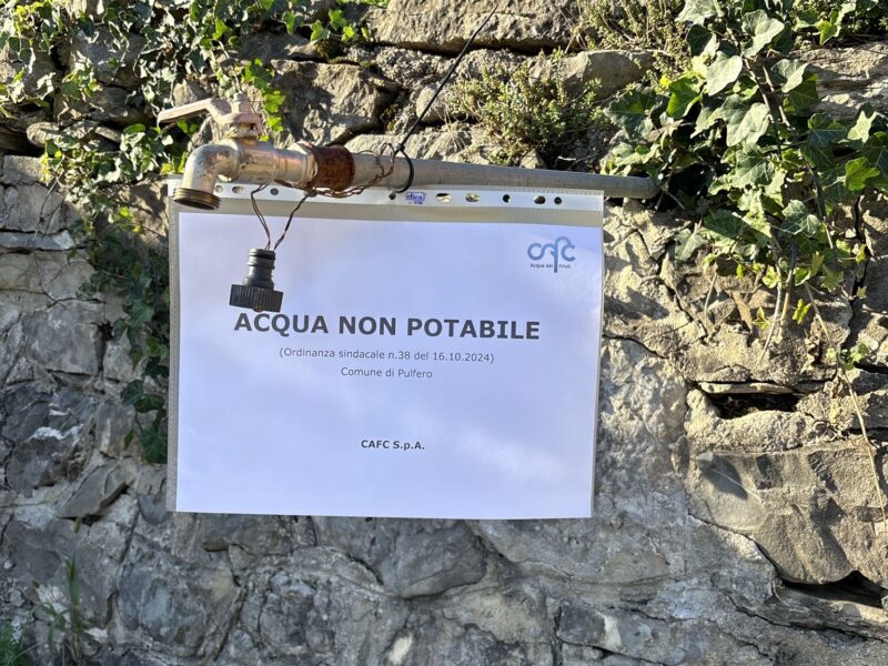 Cividale: nelle Valli del Natisone acqua non potabile, la protesta dei cittadini esasperati