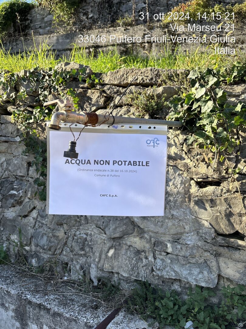 Cividale: nelle Valli del Natisone acqua non potabile, la protesta dei cittadini esasperati