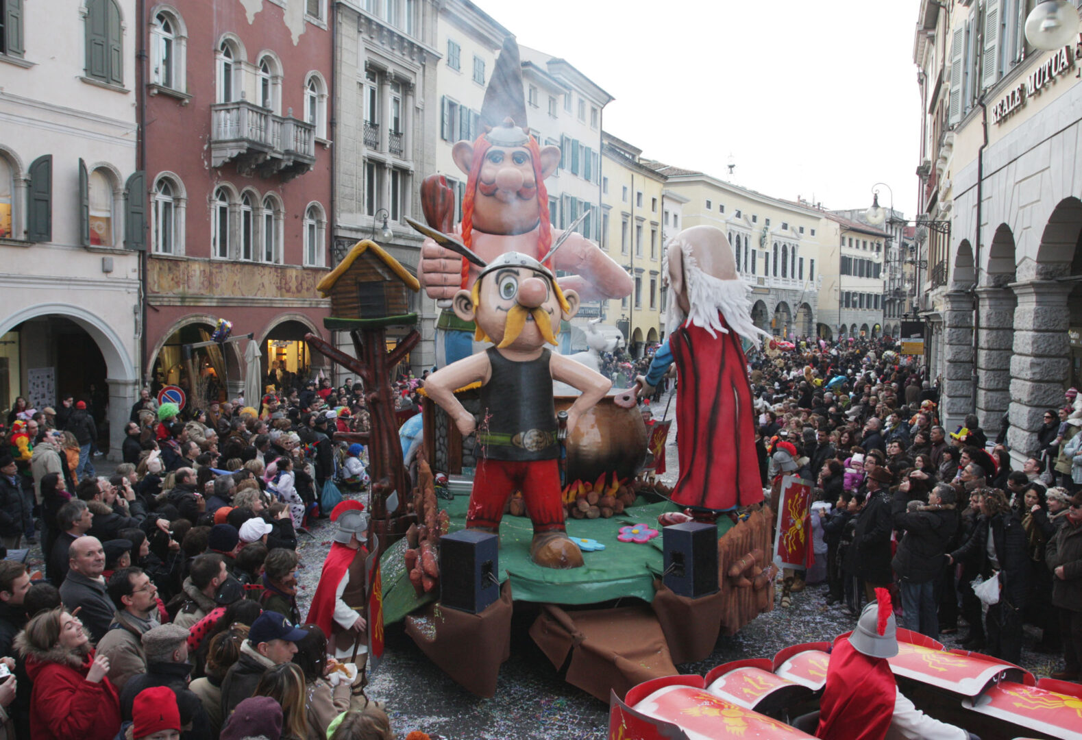 Carnevale: lunedì 3 marzo a partire dalle ore 14.30 i carri allegorici  a Udine